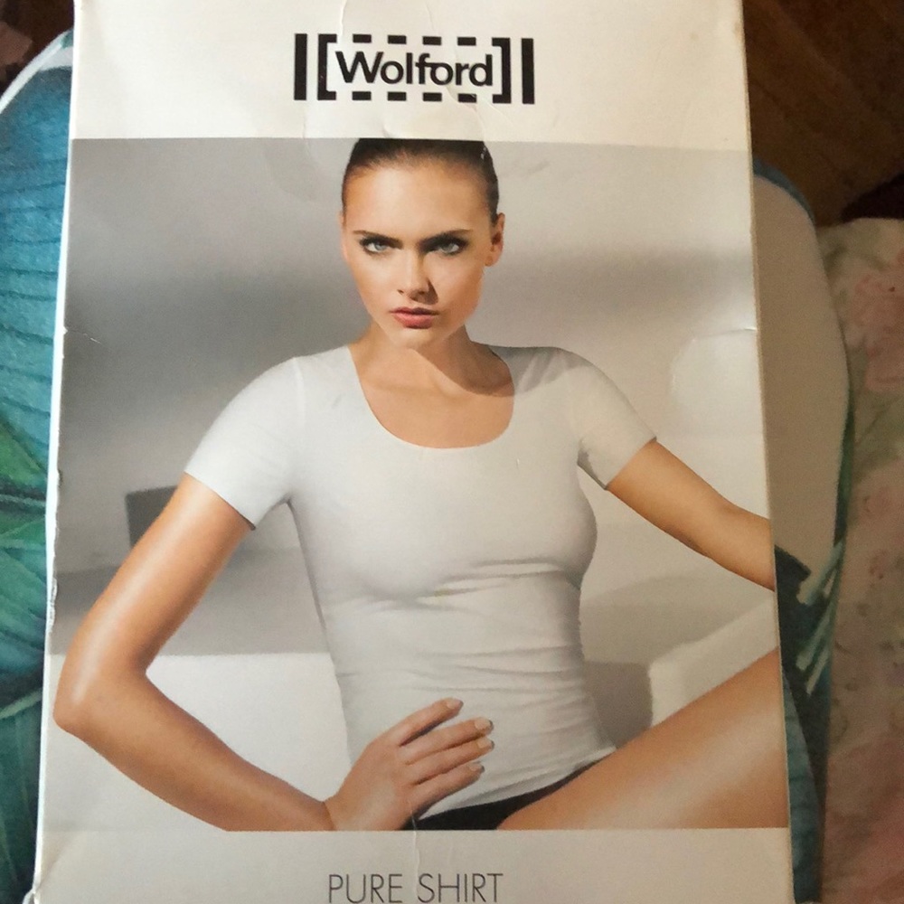 Wolford pure shirt color black size medium